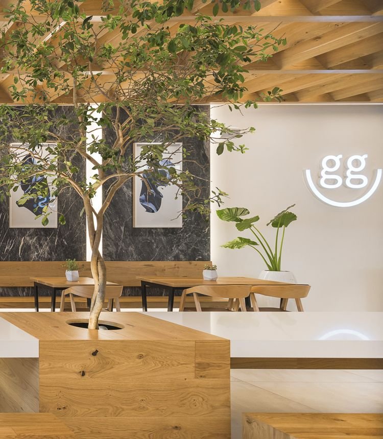 Interior greengrass con logo gg